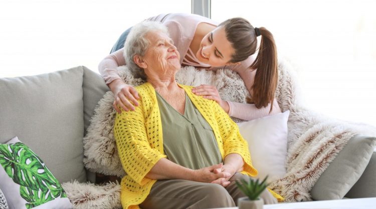 Senior Social Services for Elderly Adults Living Alone